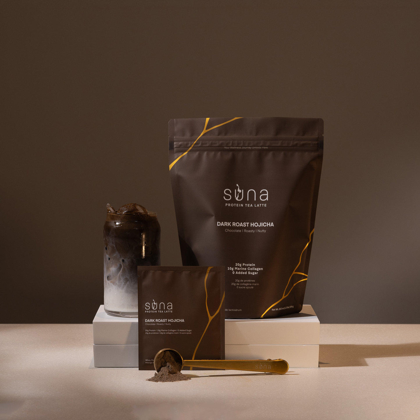 Japanese Hojicha tea with protein and collagen – toasted tea blend served hot